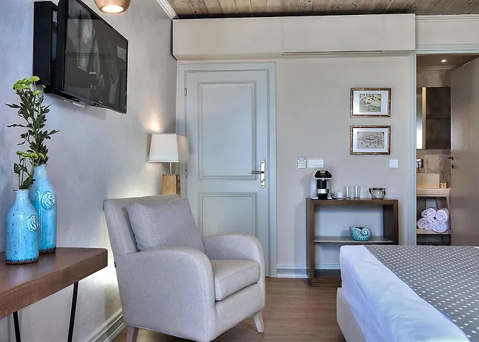 Elia Zampeliou Hotel (Adults Only) 3*